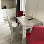 Haus Zur Eiche Private 1 Zimmerstudios 아파트 쿠어