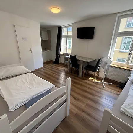 Haus Zur Eiche Private 1 Zimmerstudios 아파트 쿠어