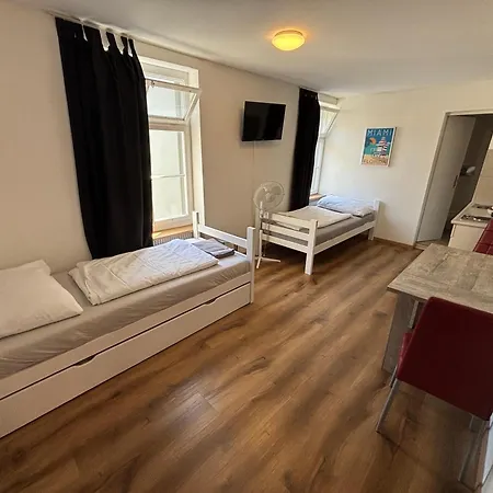 Haus Zur Eiche Private 1 Zimmerstudios 아파트 *