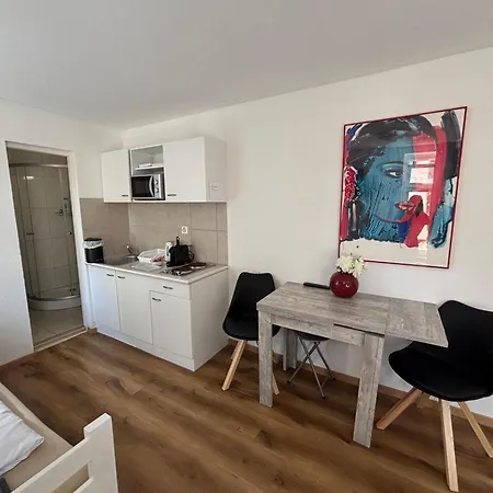 Haus Zur Eiche Private 1 Zimmerstudios * 쿠어