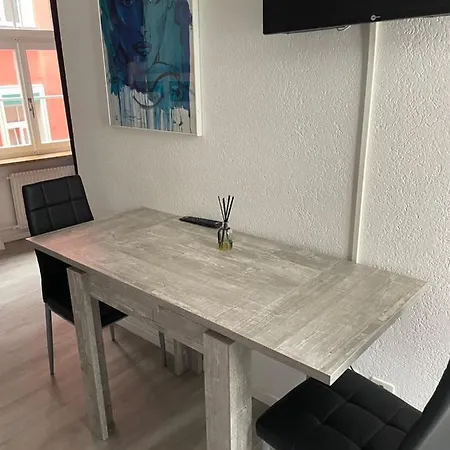 Haus Zur Eiche Private 1 Zimmerstudios Τσουρ