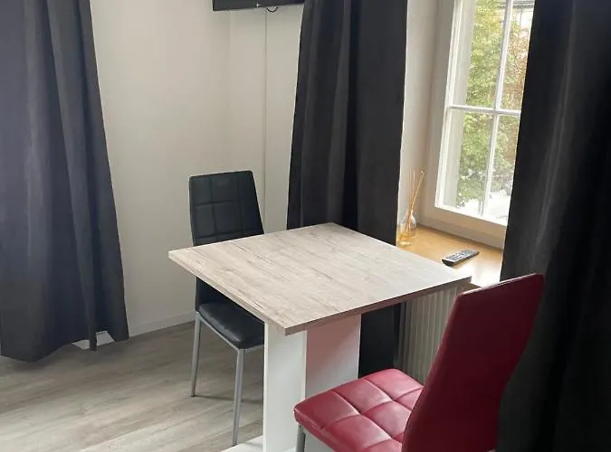 Haus Zur Eiche Private 1 Zimmerstudios * Chur